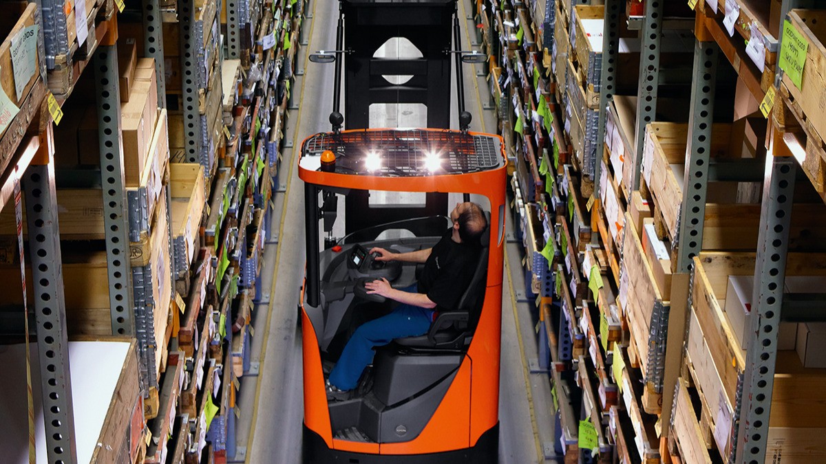 Kako Toyotina rješenja za uske prolaze mogu povećati vašu produktivnost u skladištu