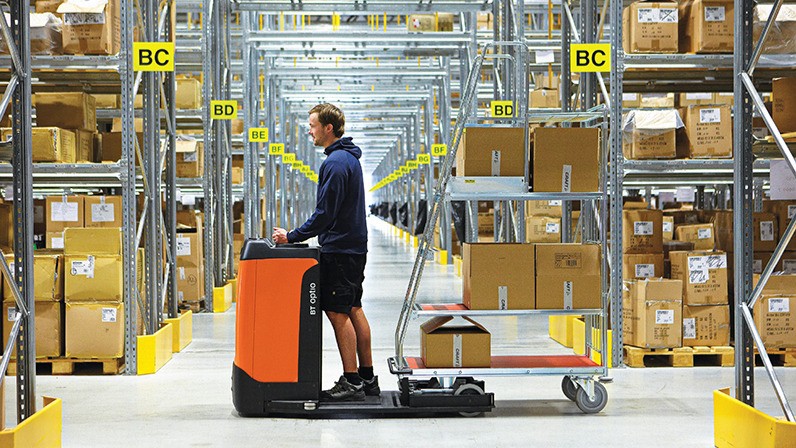 Poboljšajte proces komisioniranja u vašem skladištu uz izbor pravog viličara